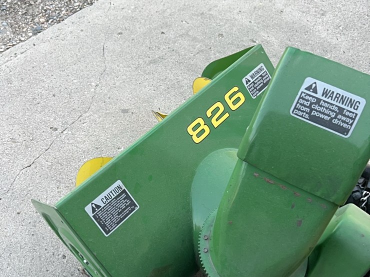 john-deere-model-826-snowblower,-nice-shape,-low-time,-stored-inside,-electric-start-image-14