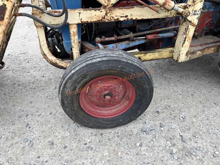 ford-tractor-image-4