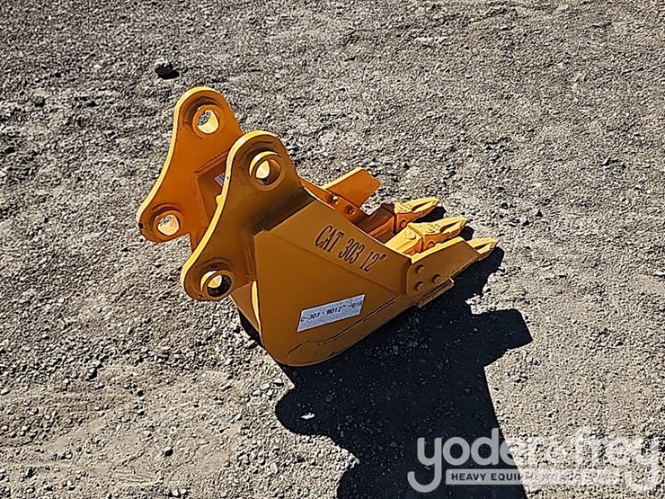 caterpillar-303-image-3