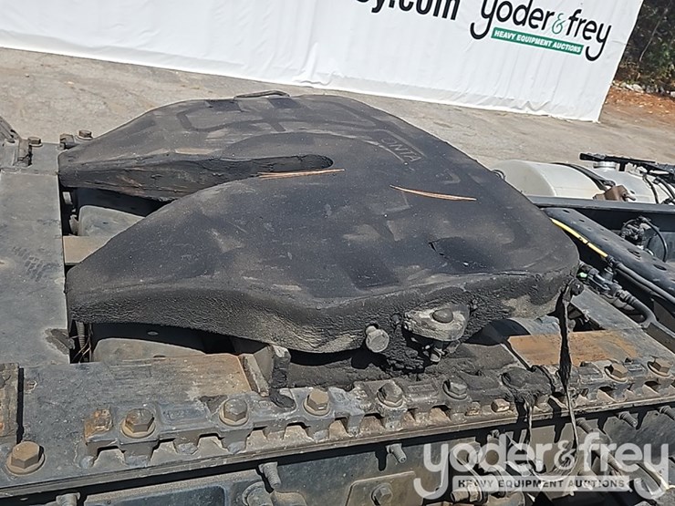 2017-international-8600-image-24