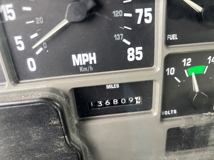 2002-international-4700-image-32