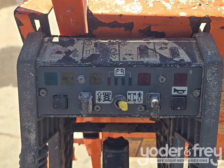 2018-jlg-3246es-image-39