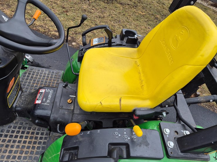 john-deere-2032r-image-14