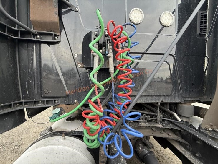 2017-international-prostar-image-36