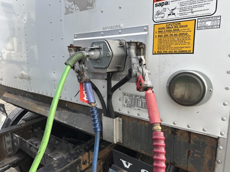 2017-utility-53'-image-19