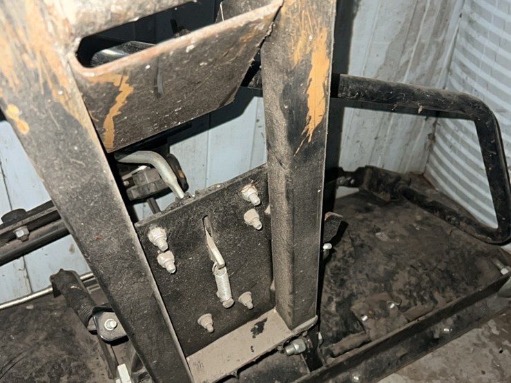 blade-for-atv,-came-off-of-700-polaris-4x4,-would-very-possibly-fit-others.-image-16