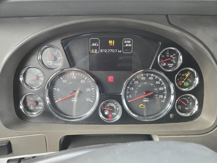 2019-kenworth-t680-image-63