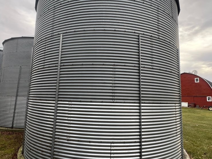 lot-23.-3,250-bu.-columbian-grain-bin-to-be-moved-(bin-1)-image-12