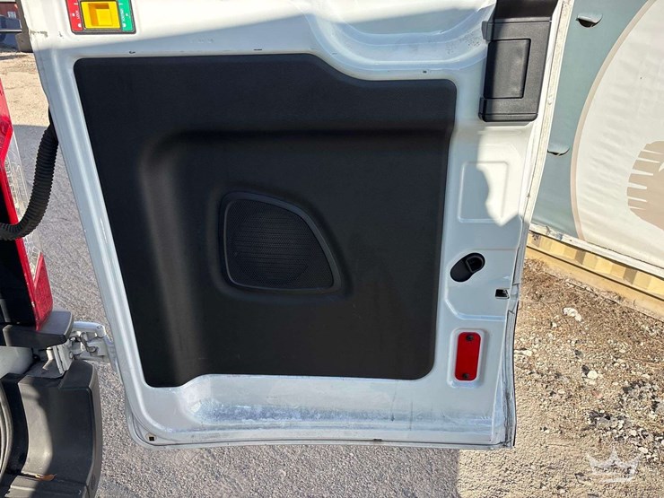 2019-ford-transit-image-22