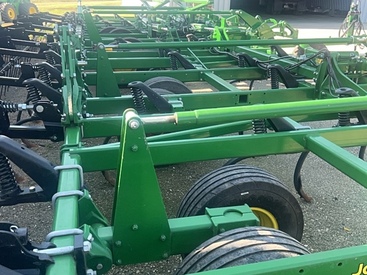 2022-john-deere-52-image-141