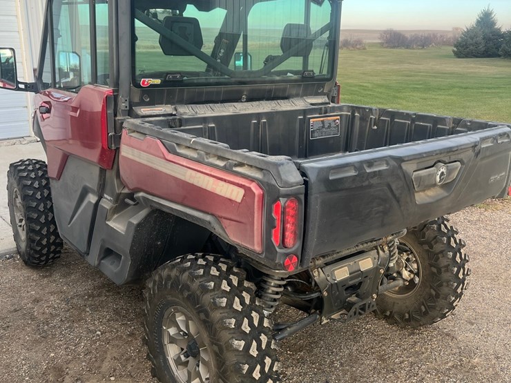lot-15.-2024-canam-side-by-side-1000-defender-limited,-pristine-condition,-shedded,-like-absolutely-brand-new,-25-hours,-serial-number-30086-image-12