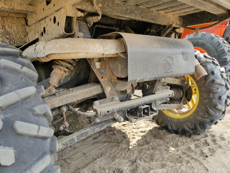 john-deere-gator-image-7