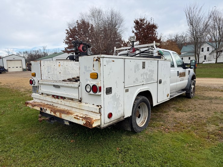 2009-ford-f550-image-8