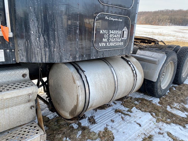 1999-kenworth-t800-image-19