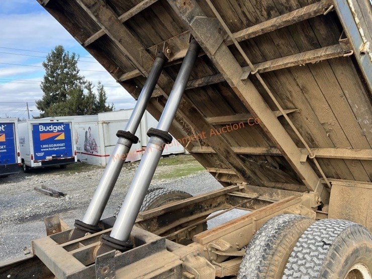 1975-ford-f600-image-21