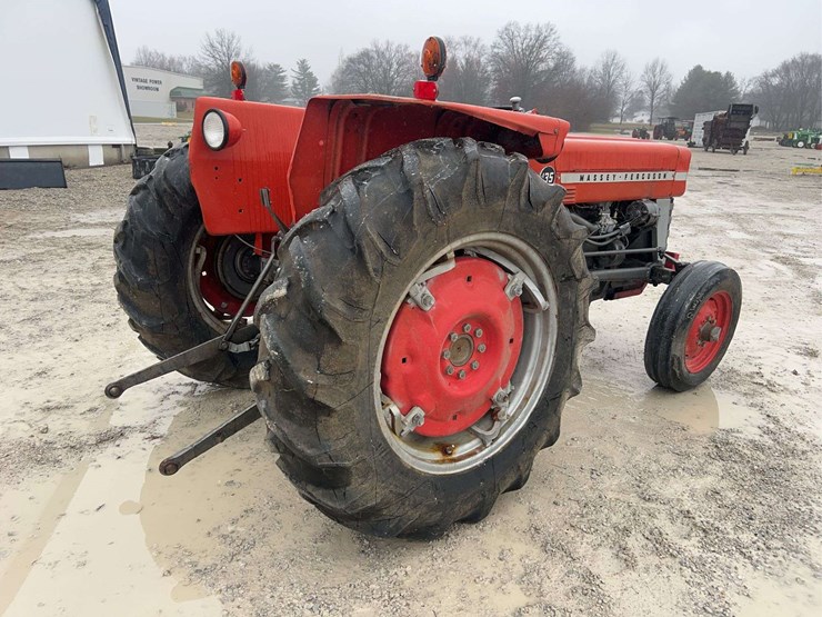 massey-ferguson-135-image-3