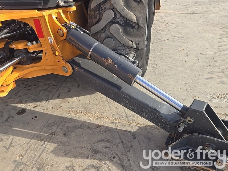 2022-case-590sn-image-44