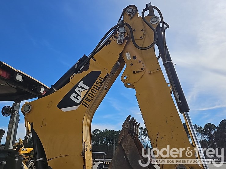 2016-caterpillar-420f2-it-image-23