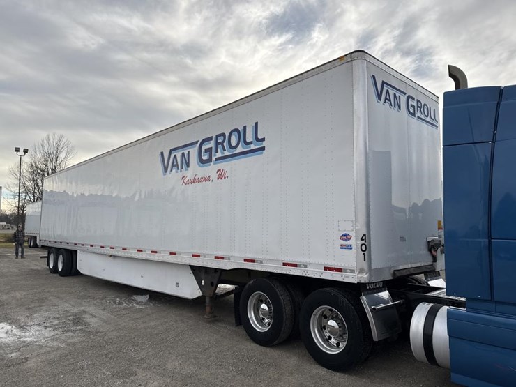 2019-utility-53'-image-7