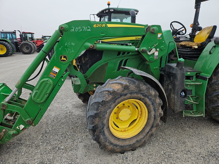 2017-john-deere-6110m-image-7