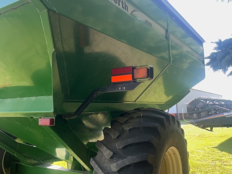 2006-unverferth-8250-image-29