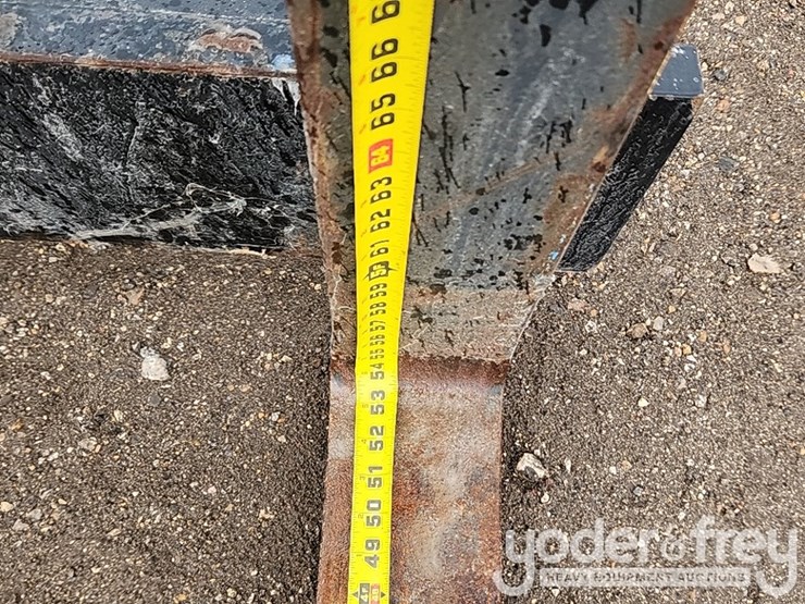 caterpillar-420f-image-9