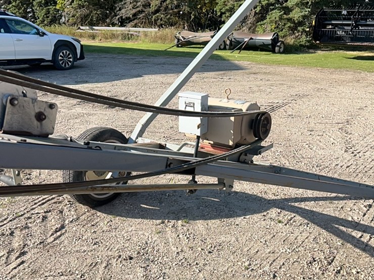 7-“x-37’sakundiak-model-hd-7–-1200-auger-with-7.5-hp-baldor-single-ph-220-electric-motor-image-14