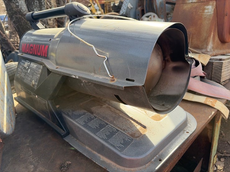 #69-•-pro,-magnum-space-heater-image-1