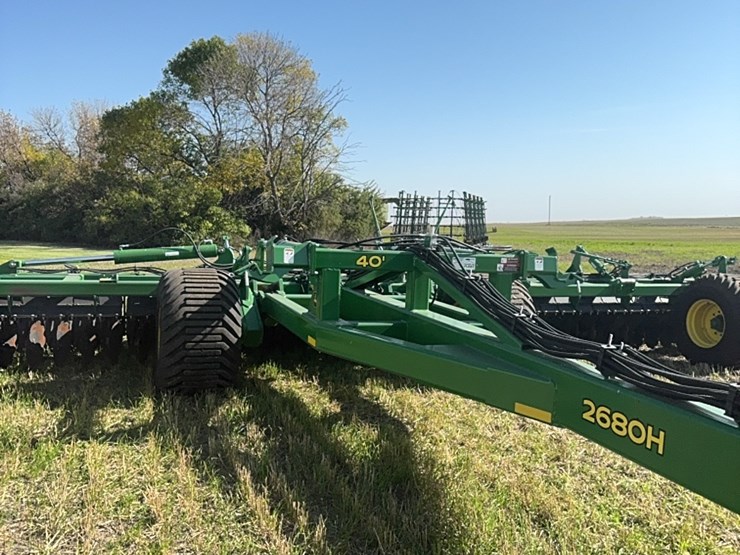 2023-john-deere-h-image-66