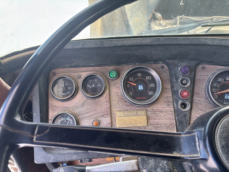 1989-cummins-855-image-36