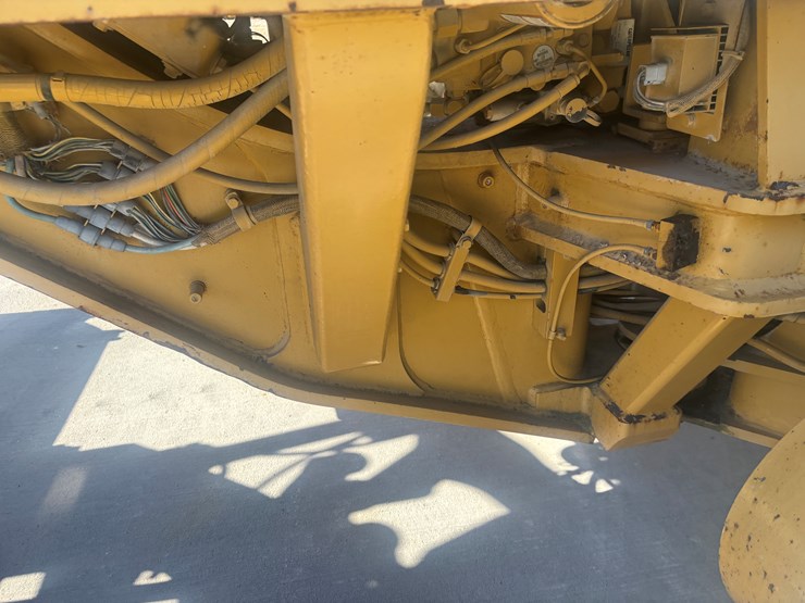 caterpillar-140h-vhp-image-43