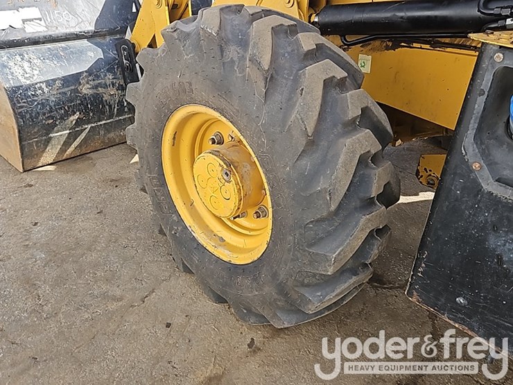 2016-caterpillar-420f2-it-image-16