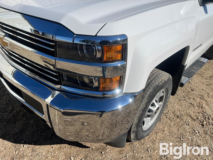 2015-chevrolet-silverado-2500-image-16