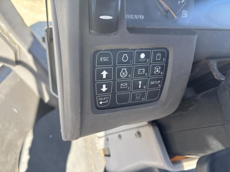 2013-volvo-dd110b-image-44