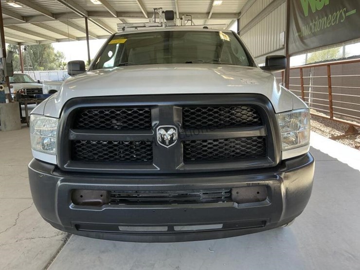2014-dodge-2500-image-3