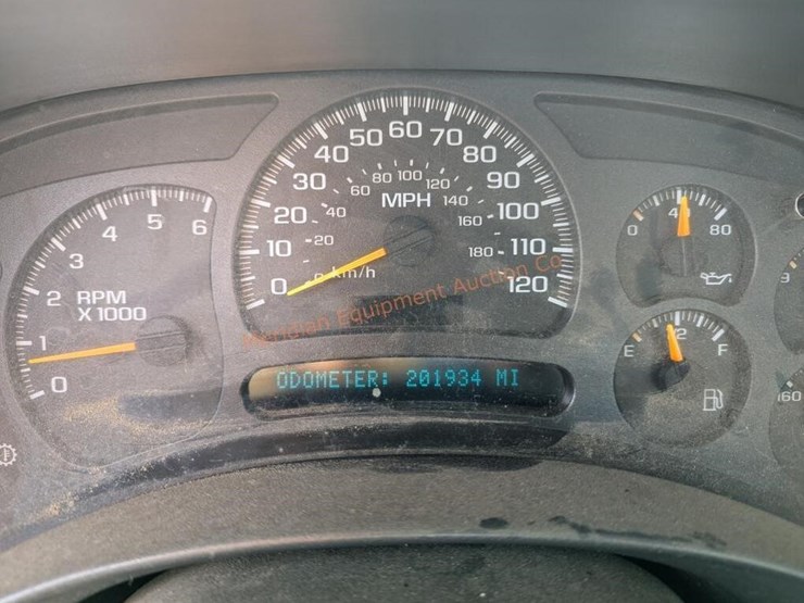 2003-chevrolet-3500-image-25