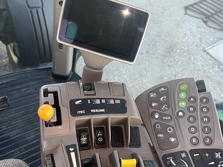 2010-john-deere-2010-image-29