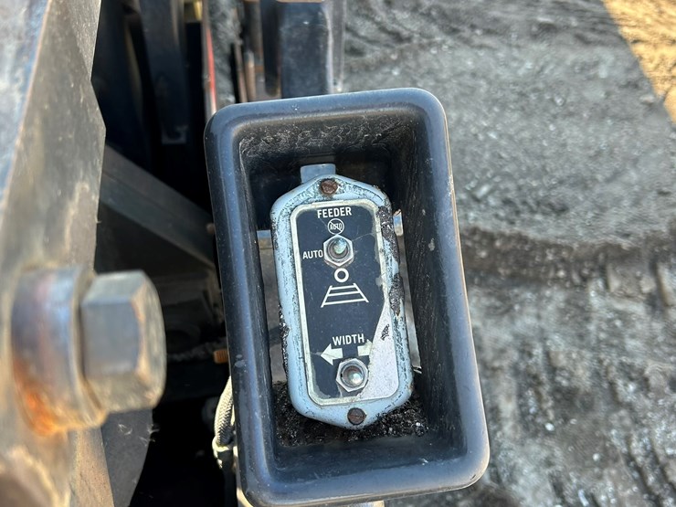 caterpillar-ap-650b-image-33