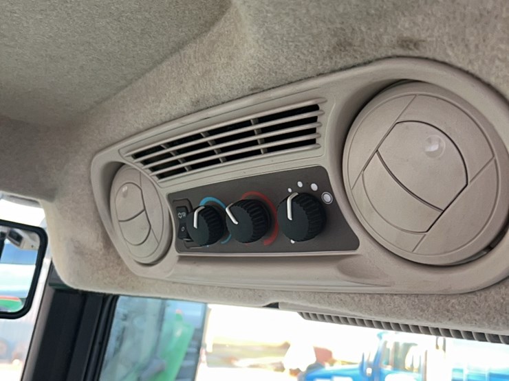 2010-john-deere-2010-image-90