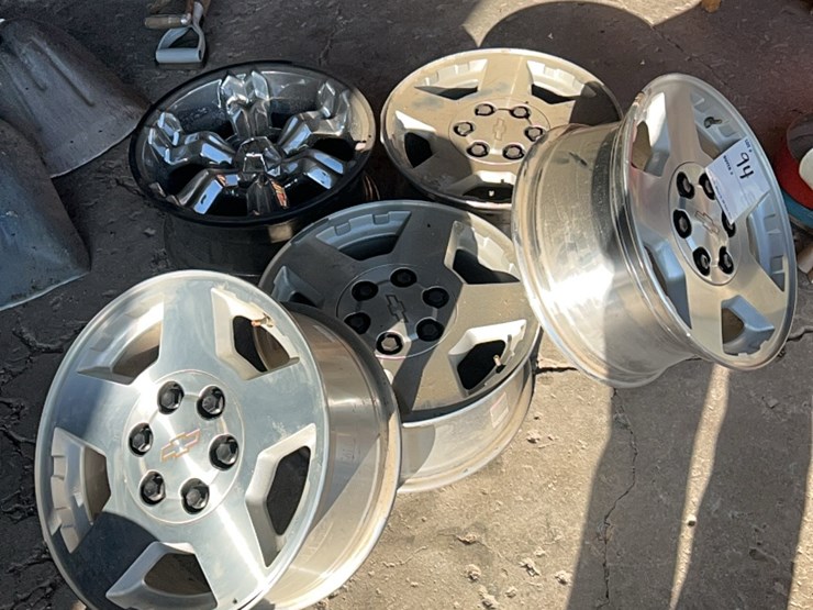 (5)-6-hole-chevy-rims,-complete-set-of-four-with-lug-nuts,-plus-one-extra-image-2
