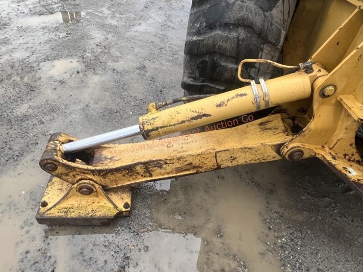 caterpillar-416b-image-25