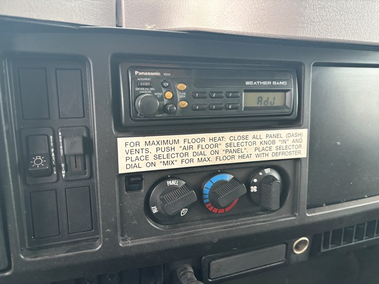 2002-international-4700-image-29