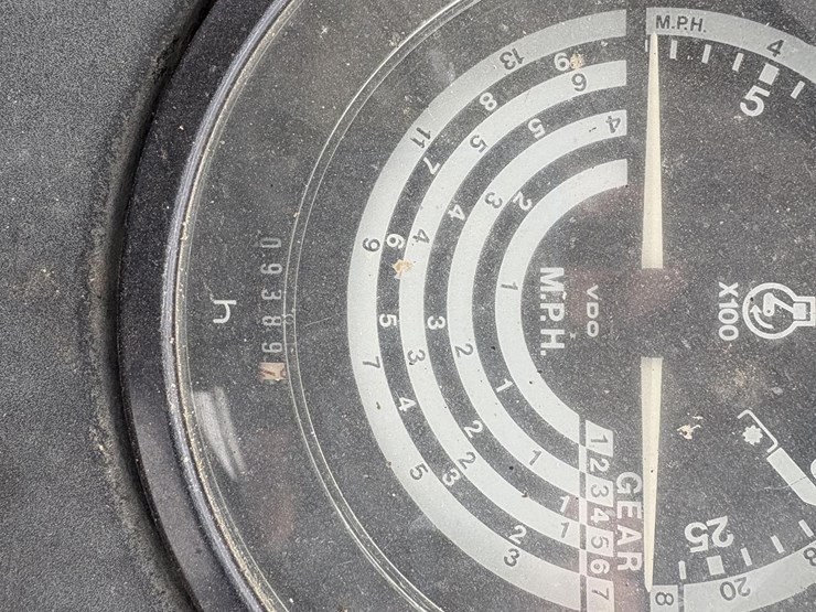 john-deere-2850-image-24