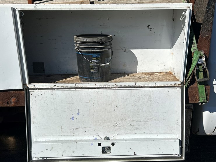 2005-ford-f550-image-22