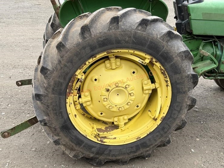 john-deere-2040-image-16