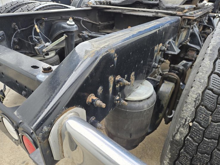 2018-kenworth-t680-image-24