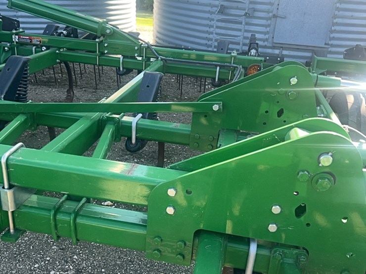 2022-john-deere-52-image-93