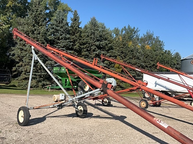 7-“x-37’sakundiak-model-hd-7–-1200-auger-with-7.5-hp-baldor-single-ph-220-electric-motor-image-1