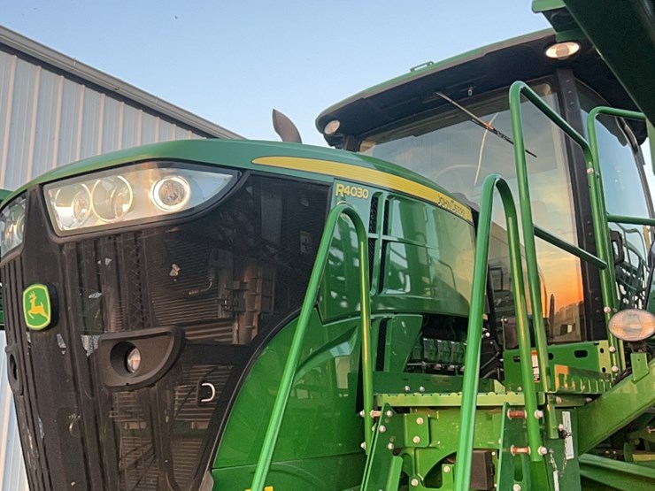 2014-john-deere-r4030-image-153