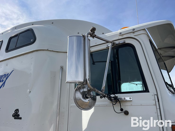 1999-international-9400-eagle-image-20